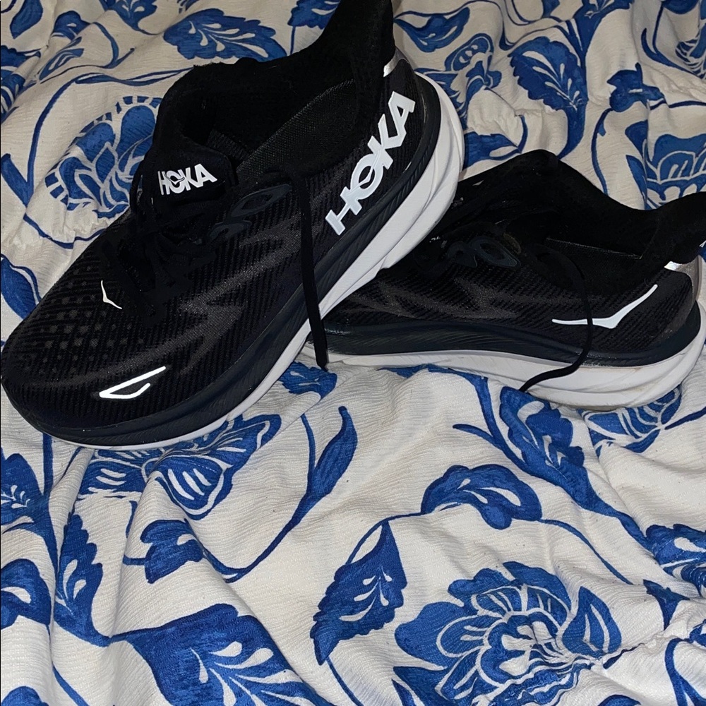 Hoka Clifton 9.5D Running Shoe